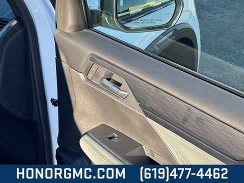 Used 2025 GMC Acadia AT4 w/ LPO, Floor Liner Package image 25
