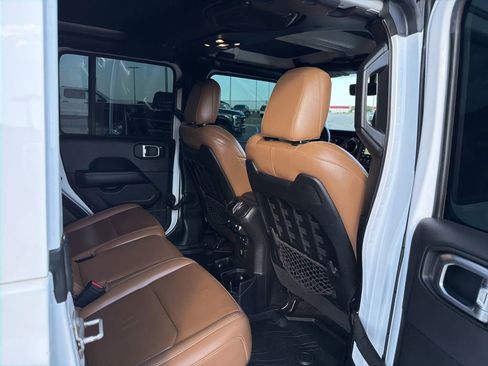 Used 2020 Jeep Gladiator Rubicon AWD/4WD image 19