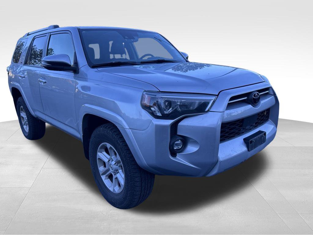 Used 2022 Toyota 4Runner SR5 Premium w/ Moonroof Package AWD/4WD image 7