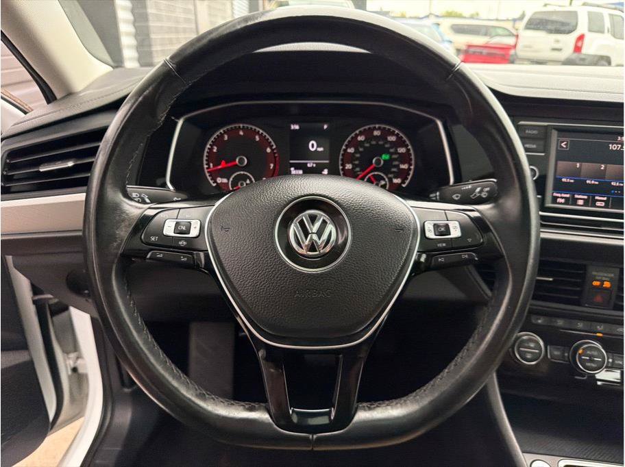 Used 2019 Volkswagen Jetta SE FWD image 14