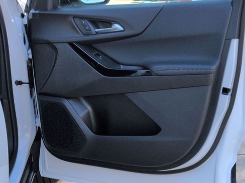 New 2026 Chevrolet Equinox LT w/ Safety and Technology Package image 19