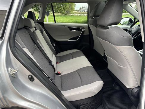 Used 2022 Toyota RAV4 XLE w/ Convenience Package AWD/4WD image 21