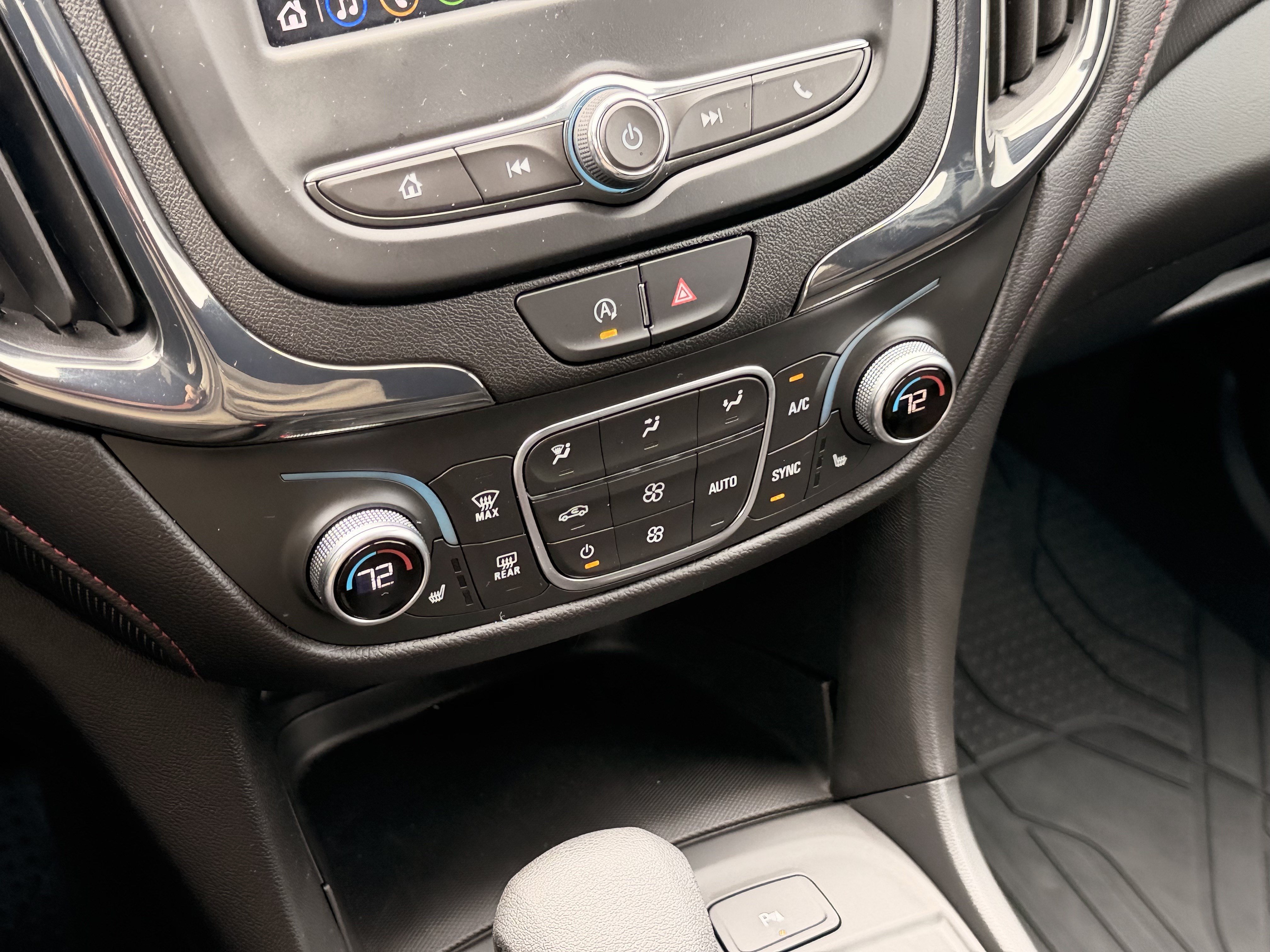 Used 2024 Chevrolet Equinox RS w/ LPO, Floor Liner Package AWD/4WD image 25