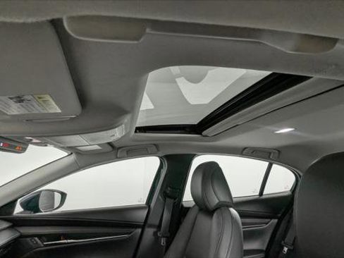 Used 2024 MAZDA MAZDA3 s image 19