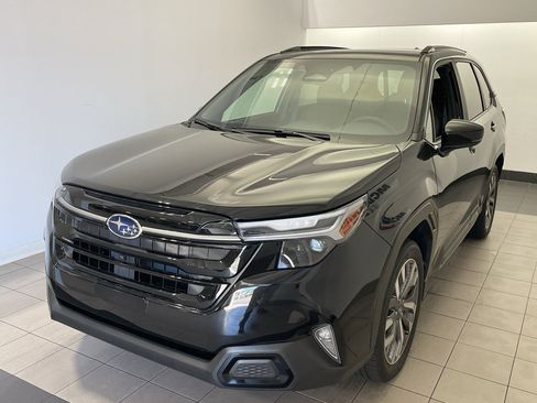 Used 2025 Subaru Forester Touring w/ Protection Package image 2