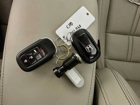 Used 2024 Honda HR-V EX-L image 35