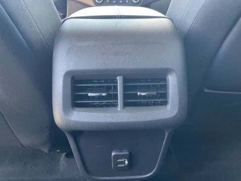 Used 2024 GMC Terrain SLE AWD/4WD image 20