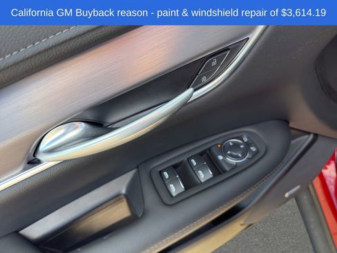 Used 2025 Cadillac XT5 Luxury FWD image 11
