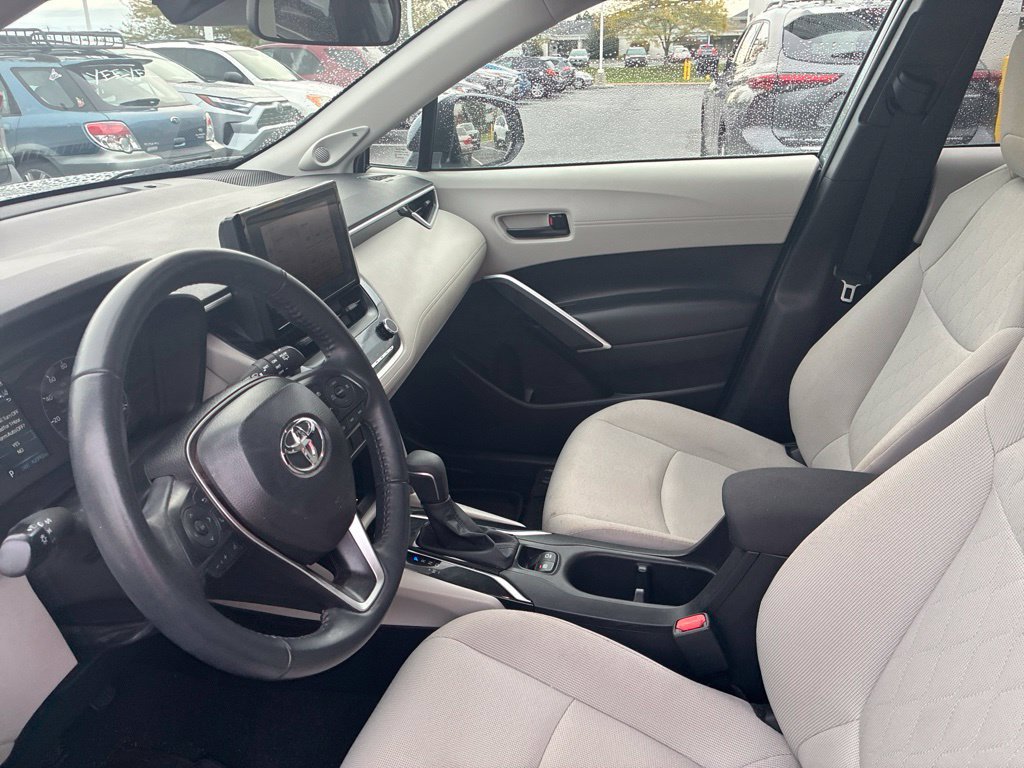 Certified 2024 Toyota Corolla Cross LE w/ Moonroof Package AWD/4WD image 27