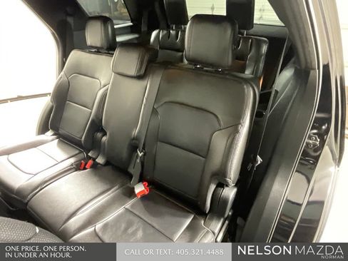 Used 2018 Ford Explorer XLT w/ Equipment Group 202A FWD image 26
