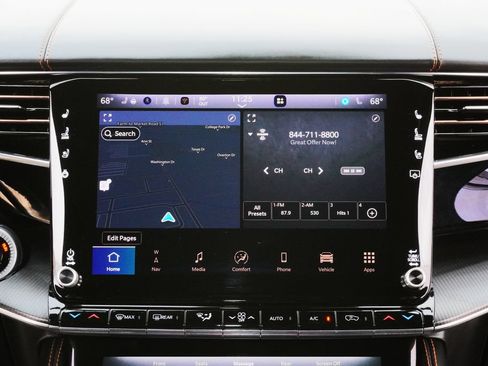 Used 2024 Jeep Grand Wagoneer Series III w/ Rear Seat Video Group 1 AWD/4WD image 13