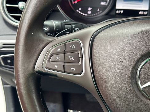 Used 2018 Mercedes-Benz GLC 300 w/ Premium Package image 25