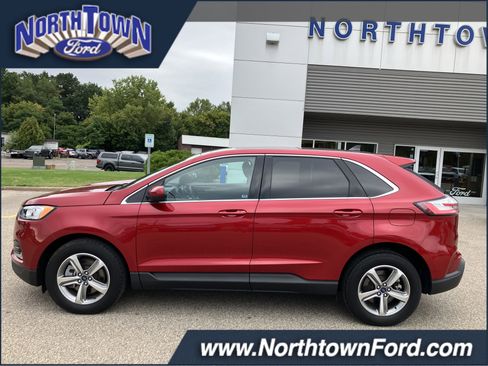 Used 2022 Ford Edge SEL w/ Convenience Package image 1