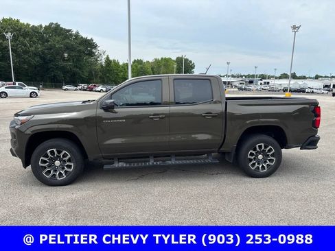 Used 2024 Chevrolet Colorado LT w/ LT Convenience Package III RWD image 4