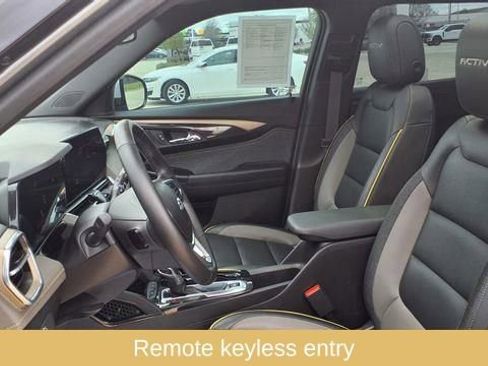 Used 2025 Chevrolet TrailBlazer ACTIV w/ Convenience Package image 16