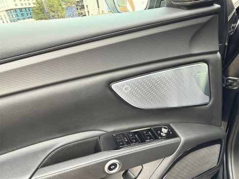 Used 2024 Maserati Grecale GT image 37