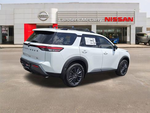 New 2026 Nissan Pathfinder SL w/ SL Premium Package FWD image 3
