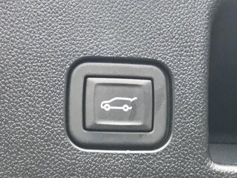 New 2024 Chevrolet Equinox EV RS FWD image 20