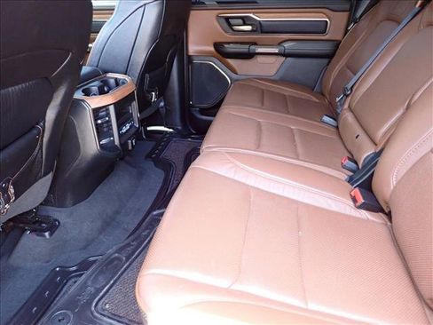 Used 2024 RAM 1500 Limited AWD/4WD image 10