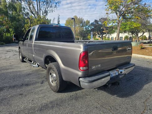 Used 2007 Ford F250 XLT image 3