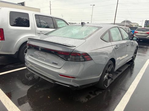 Used 2023 Honda Accord Sport image 3