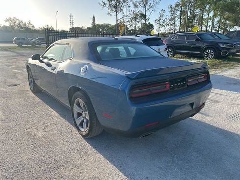 Used 2020 Dodge Challenger SXT image 3