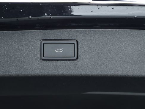 New 2026 Volkswagen Tiguan SE image 69