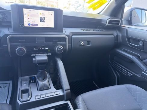 Used 2025 Toyota Tacoma SR image 27