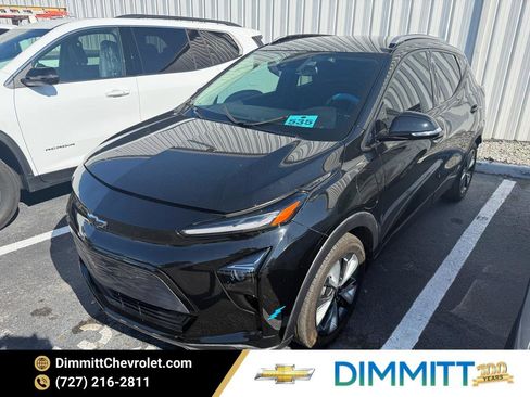 Used 2023 Chevrolet Bolt EUV LT w/ Convenience Package image 1