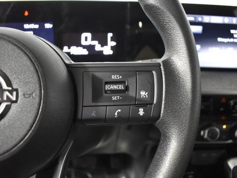 Certified 2025 Nissan Kicks SV AWD/4WD image 15