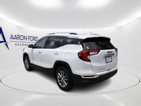 Used 2024 GMC Terrain SLT FWD image 7