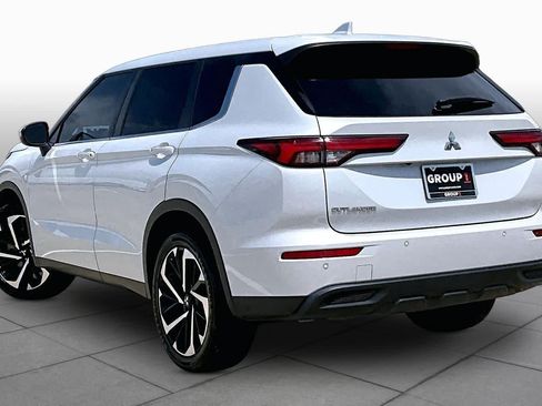 Used 2022 Mitsubishi Outlander ES FWD image 12