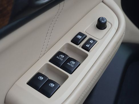 Used 2018 Subaru Outback 2.5i Limited image 18