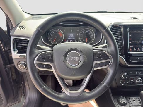 Used 2019 Jeep Cherokee Limited AWD/4WD image 10