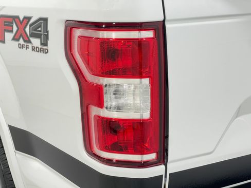 Used 2018 Ford F150 XLT w/ Equipment Group 302A Luxury AWD/4WD image 33