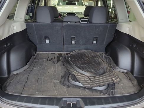 Used 2020 Subaru Forester Premium AWD/4WD image 34