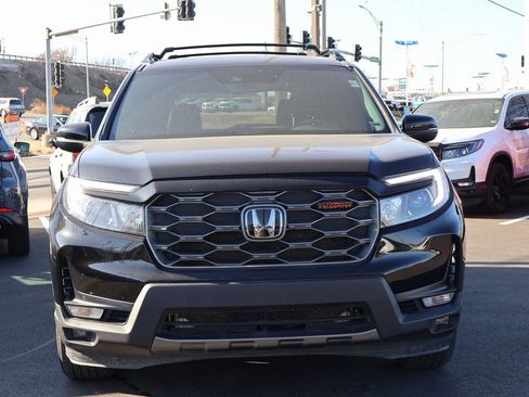 Certified 2022 Honda Passport TrailSport image 2