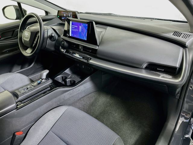 Certified 2024 Toyota Prius LE FWD image 27