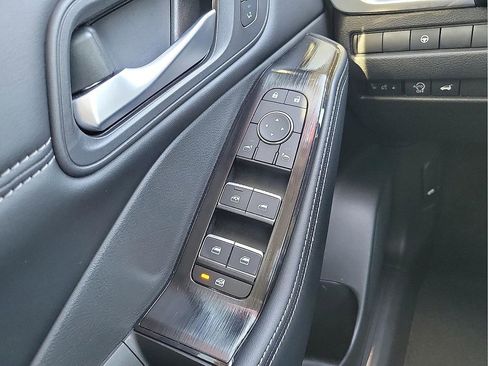 Used 2024 Nissan Rogue SL w/ SL Premium Package FWD image 13