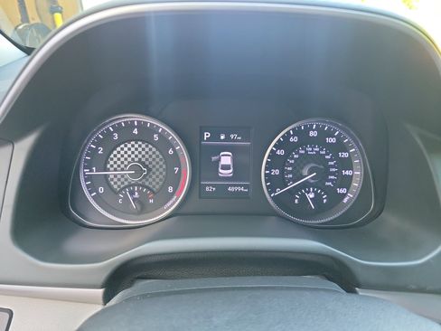 Used 2020 Hyundai Elantra SE FWD image 23