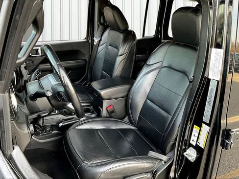 Used 2019 Jeep Wrangler Unlimited Sahara w/ Dual Top Group image 21