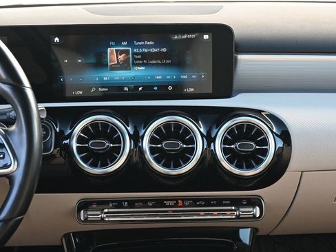 Used 2022 Mercedes-Benz A 220 4MATIC image 10