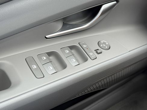 New 2026 Hyundai Elantra Sport FWD image 15