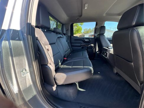 Used 2020 GMC Sierra 1500 SLT RWD image 13
