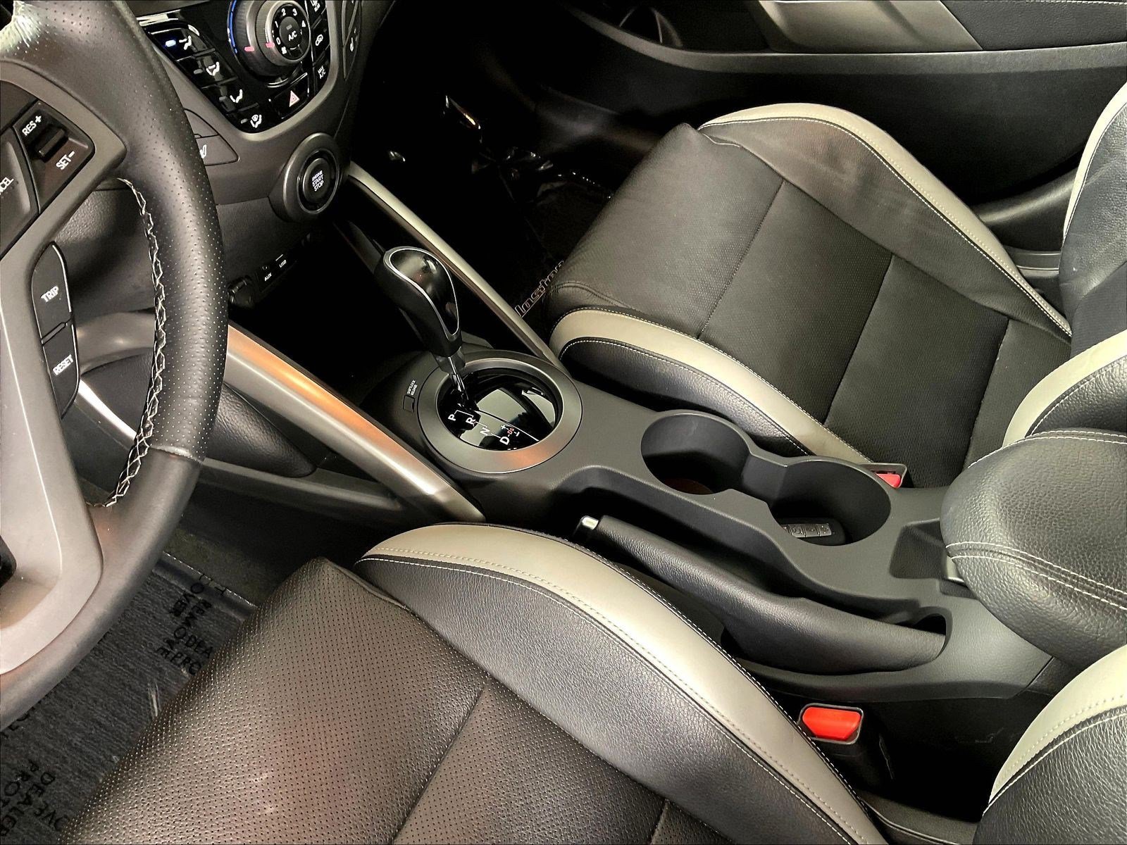 Used 2016 Hyundai Veloster Turbo FWD image 17