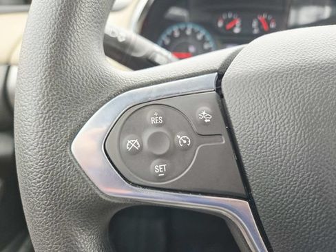 Used 2022 Chevrolet Traverse LS AWD/4WD image 18