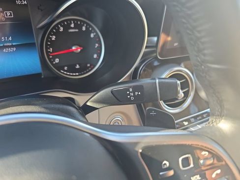 Used 2022 Mercedes-Benz GLC 300 4MATIC image 20