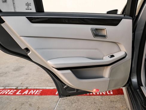 Used 2015 Mercedes-Benz E 350 E 350 w/ Premium 1 Package image 42