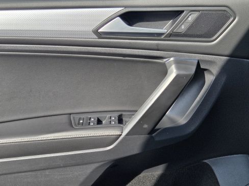 Used 2023 Volkswagen Tiguan S FWD image 21