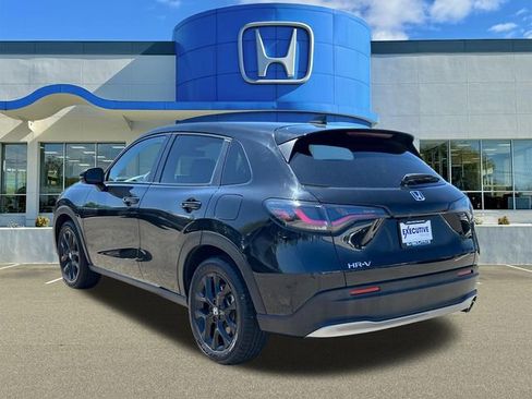 Used 2023 Honda HR-V Sport image 4